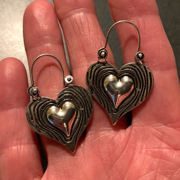 NIP Heart Within a Heart Silver Wired Earrings - Picture 7 of 7